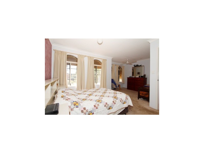 39 Eastleigh Loop, Currambine WA 6028