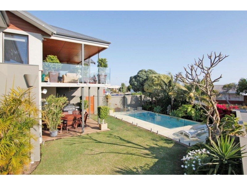24 Second Ave, Burns Beach WA 6028