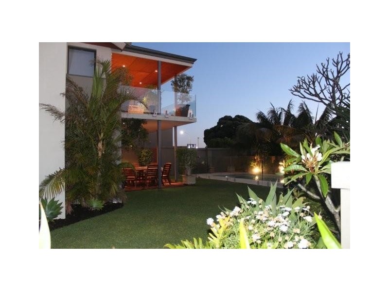 24 Second Ave, Burns Beach WA 6028