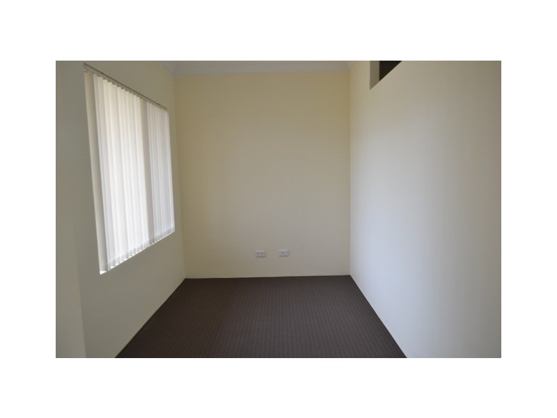 17 Hopewell Pass, Carramar WA 6031