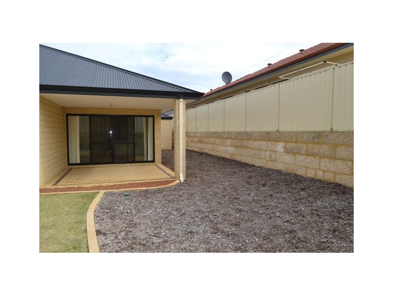 17 Hopewell Pass, Carramar WA 6031