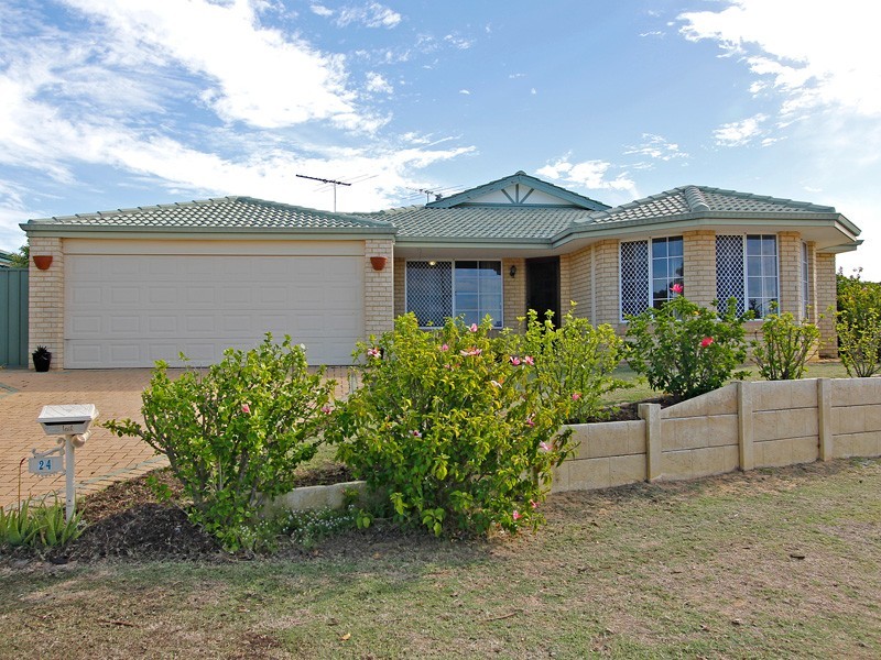 24 Grangemouth, Kinross WA 6028