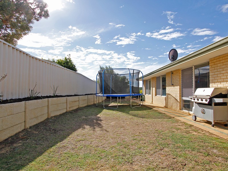 24 Grangemouth, Kinross WA 6028