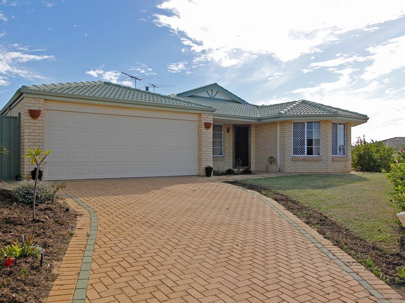 24 Grangemouth, Kinross WA 6028