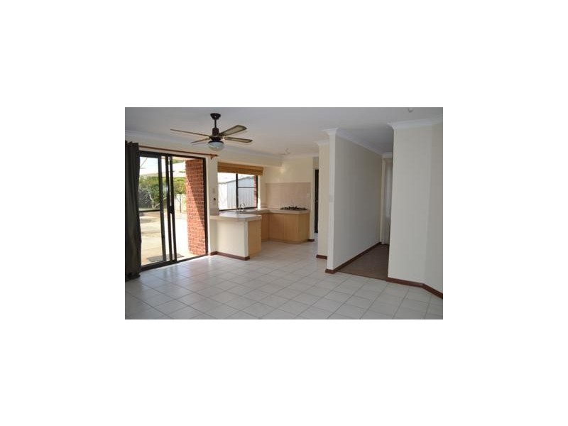 4 Alan Court, Beldon WA 6027