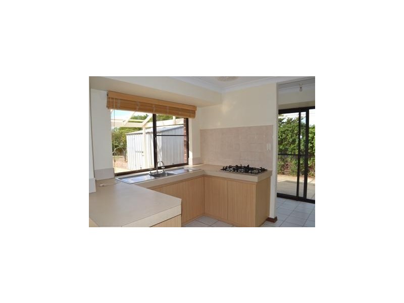 4 Alan Court, Beldon WA 6027