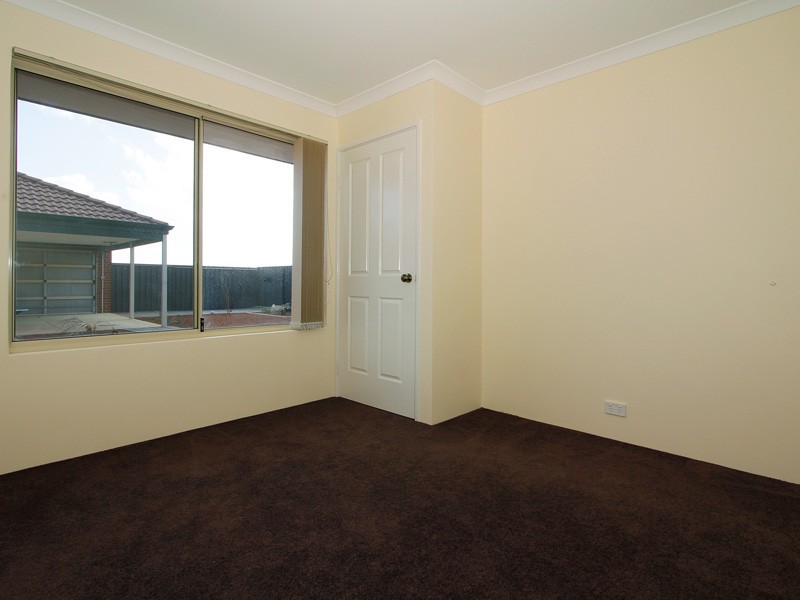 16 Bauer Circle, Banksia Grove WA 6031