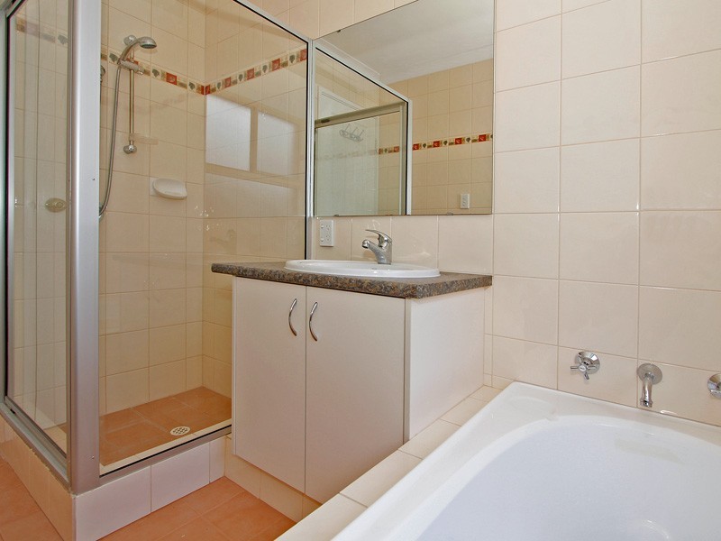 16 Bauer Circle, Banksia Grove WA 6031