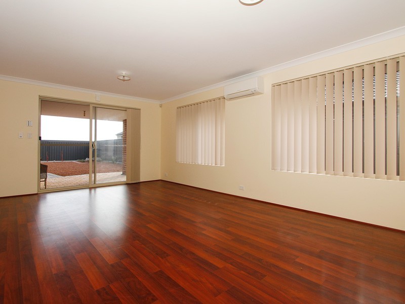 16 Bauer Circle, Banksia Grove WA 6031