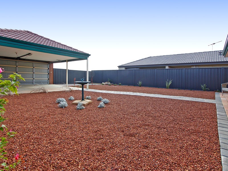 16 Bauer Circle, Banksia Grove WA 6031