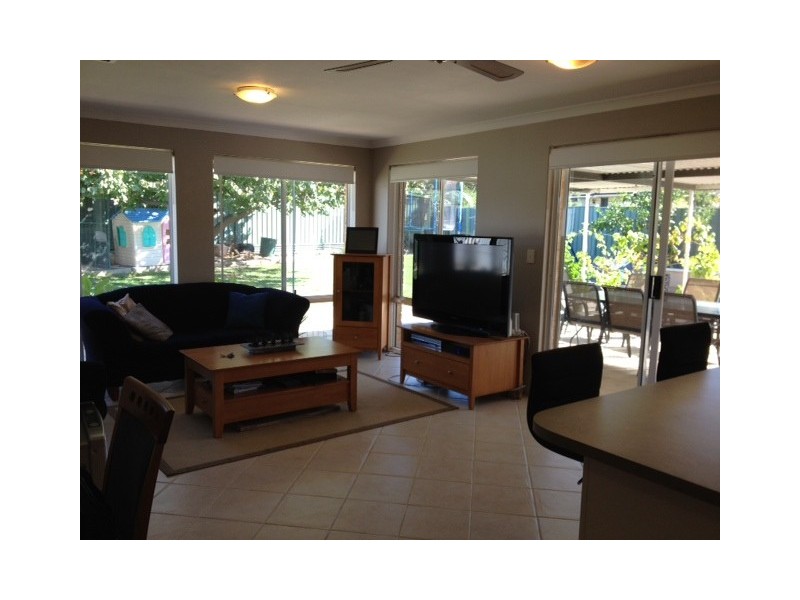 11 Canopy Court, Banksia Grove WA 6031