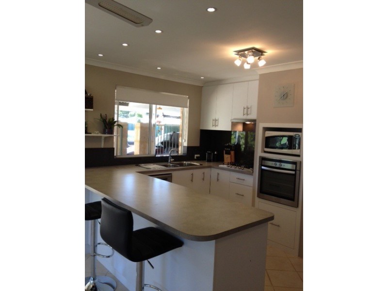 11 Canopy Court, Banksia Grove WA 6031