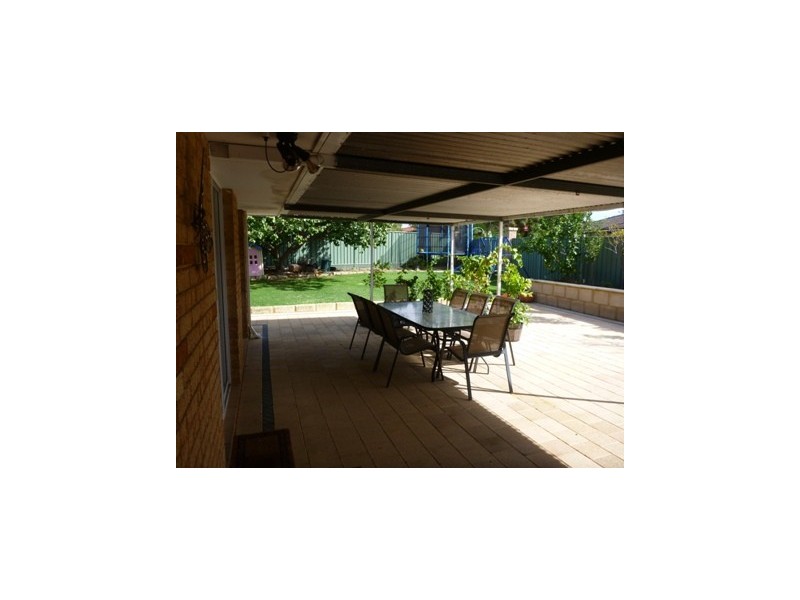 11 Canopy Court, Banksia Grove WA 6031