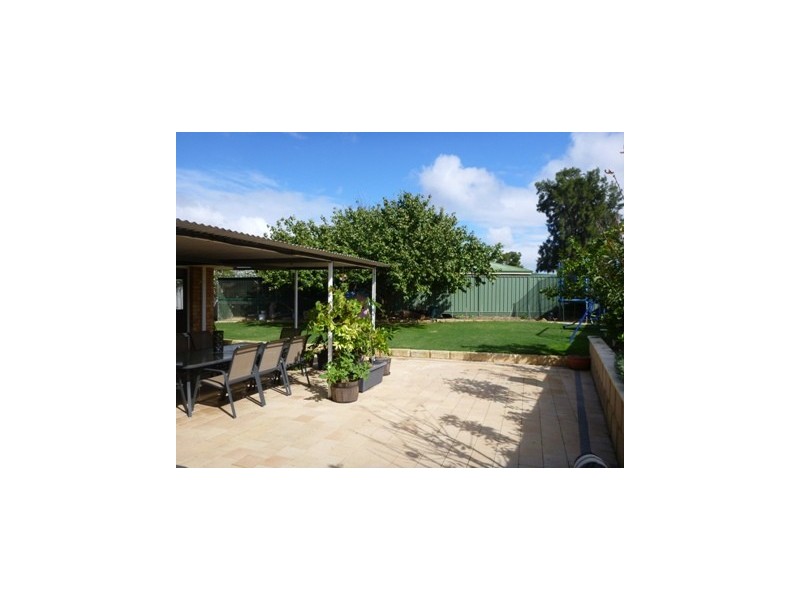 11 Canopy Court, Banksia Grove WA 6031