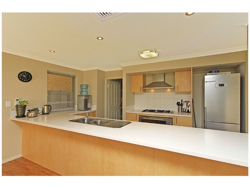 23 Jaeger Bend, Tapping WA 6065