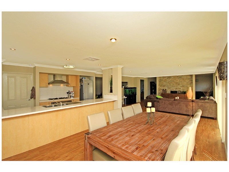 23 Jaeger Bend, Tapping WA 6065