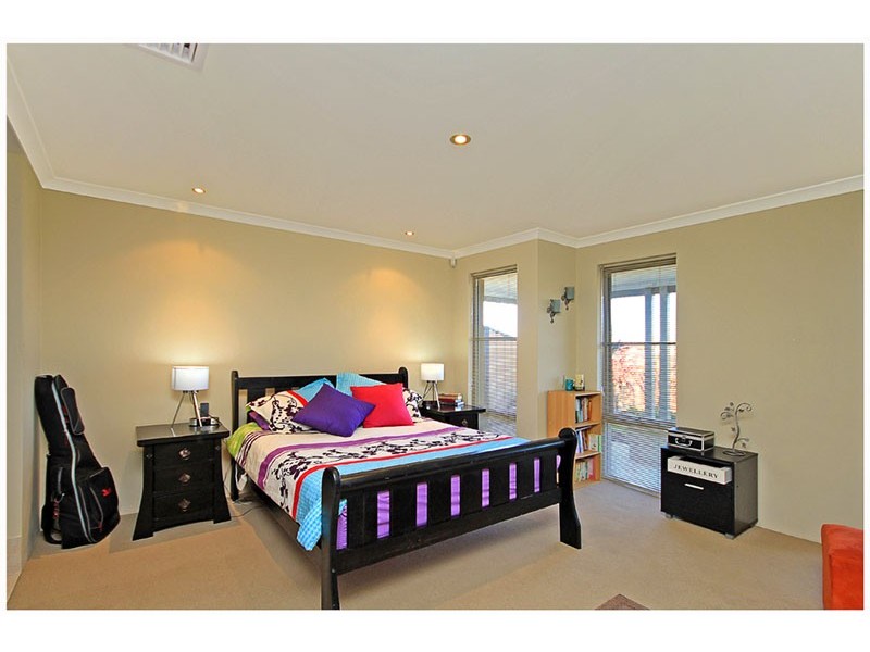 23 Jaeger Bend, Tapping WA 6065