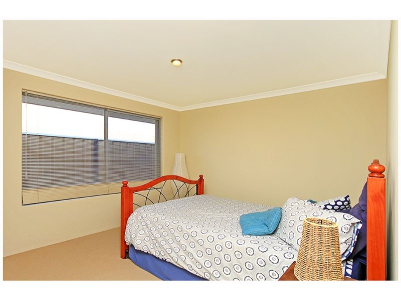 23 Jaeger Bend, Tapping WA 6065