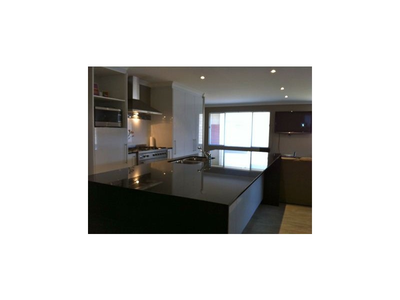 5 Thiele Road, Banksia Grove WA 6031