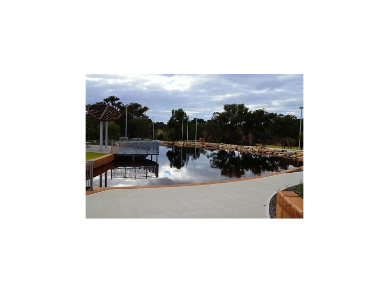 5 Thiele Road, Banksia Grove WA 6031