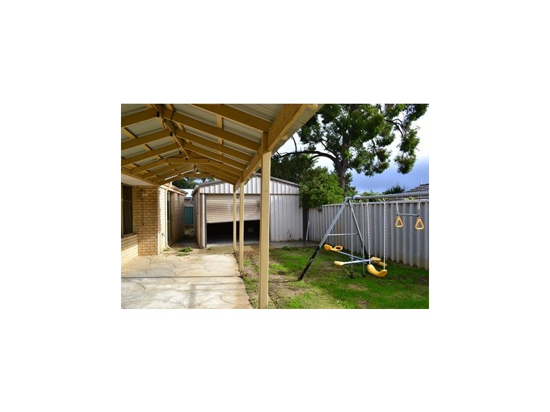 16 Mint Circuit, Banksia Grove WA 6031