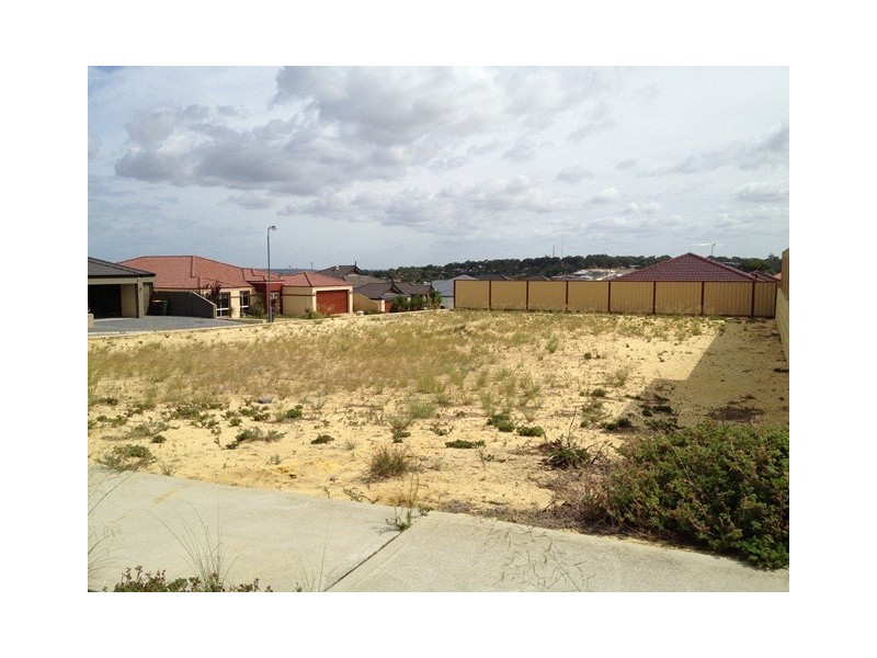 3 Memphis Ridge, Hocking WA 6065