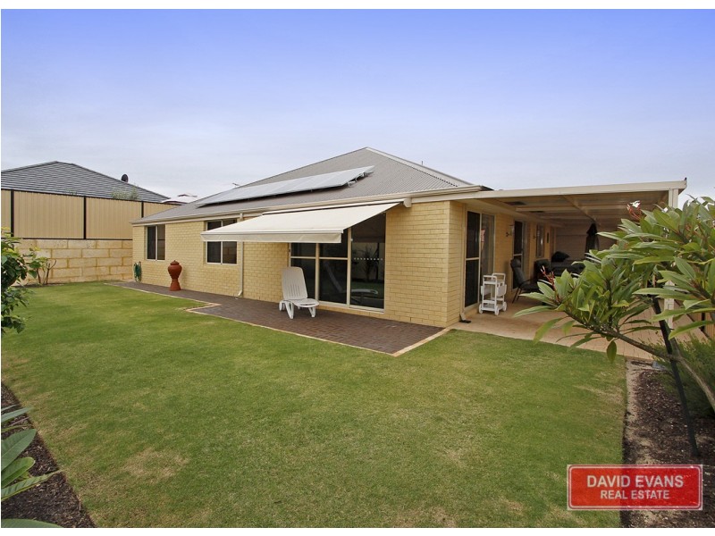 11 Lauderdale Ramble, Carramar WA 6031