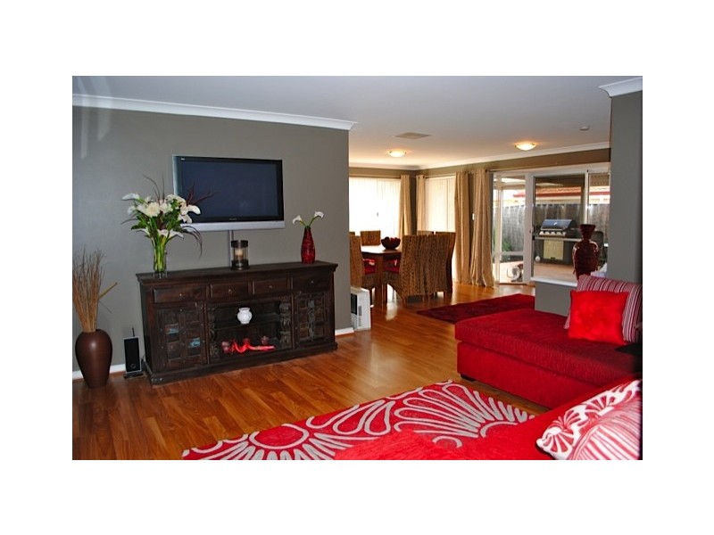 22 Houghton Drive, Carramar WA 6031