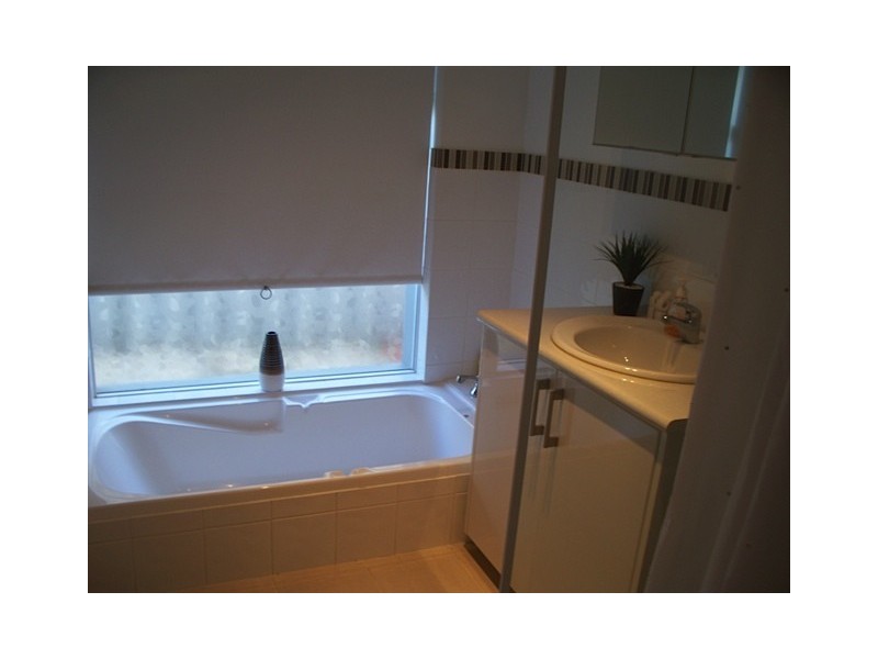 22 Houghton Drive, Carramar WA 6031