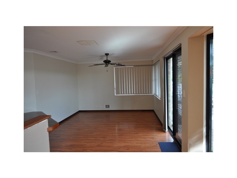 11 Harbour Elbow, Banksia Grove WA 6031