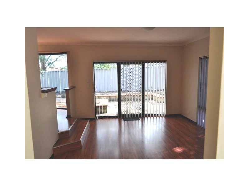 11 Harbour Elbow, Banksia Grove WA 6031