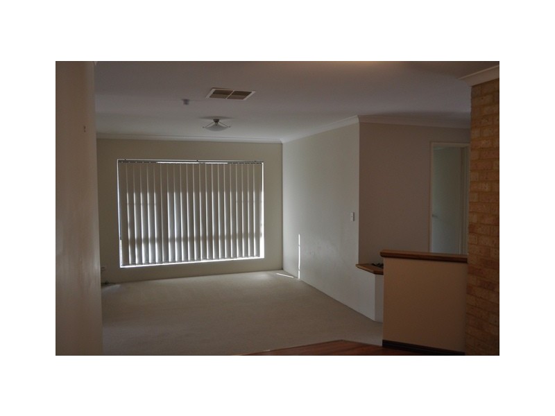 11 Harbour Elbow, Banksia Grove WA 6031