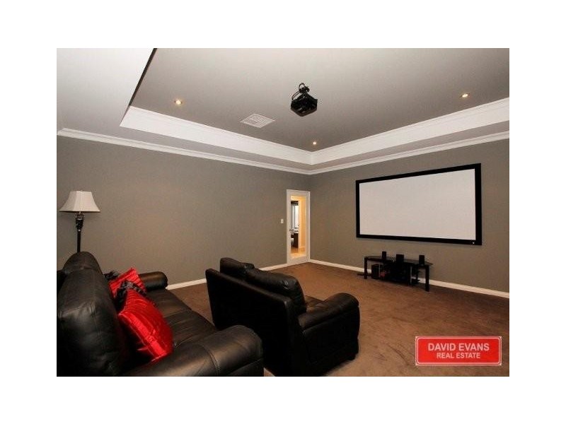 30 Collanda Circuit, Carramar WA 6031