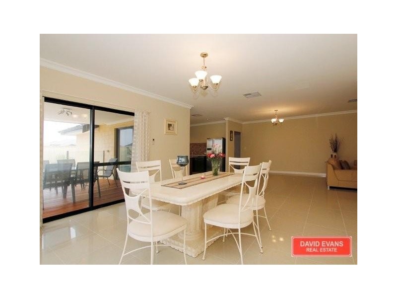 30 Collanda Circuit, Carramar WA 6031