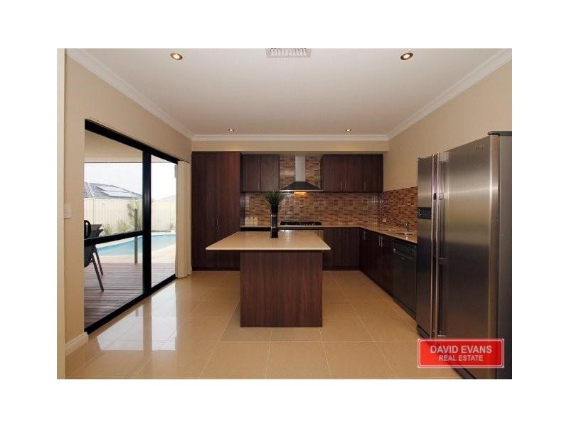 30 Collanda Circuit, Carramar WA 6031