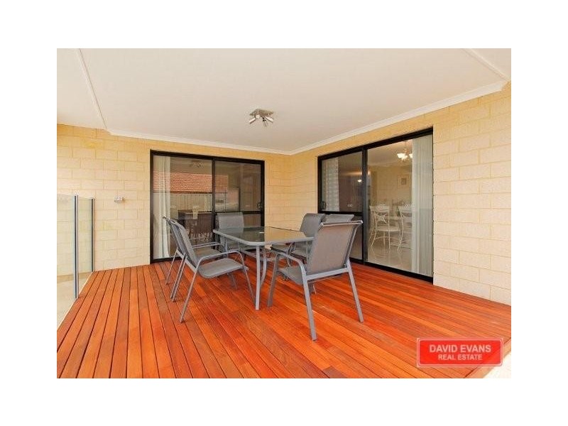 30 Collanda Circuit, Carramar WA 6031