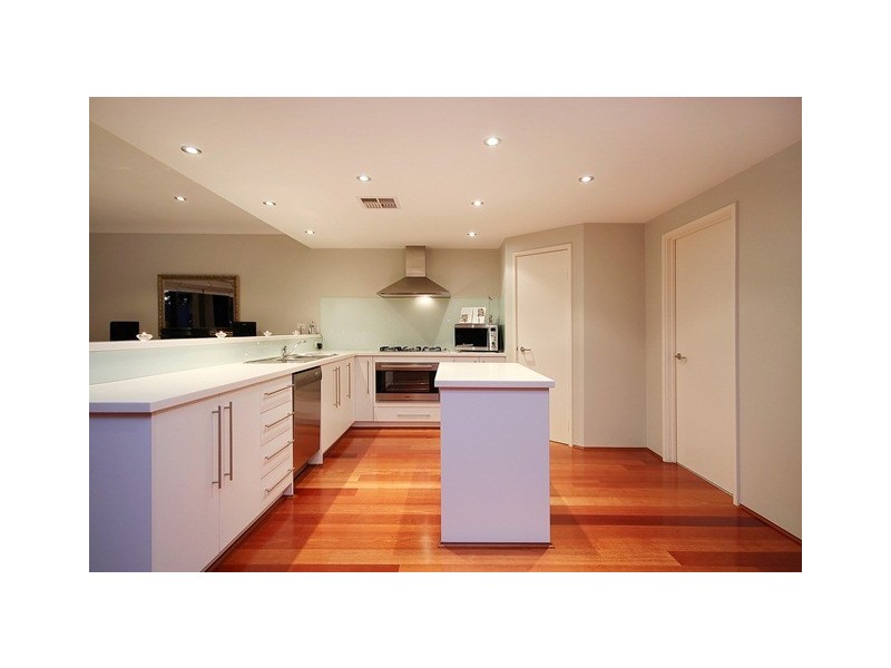 10 Tyne Cr, Wanneroo WA 6065