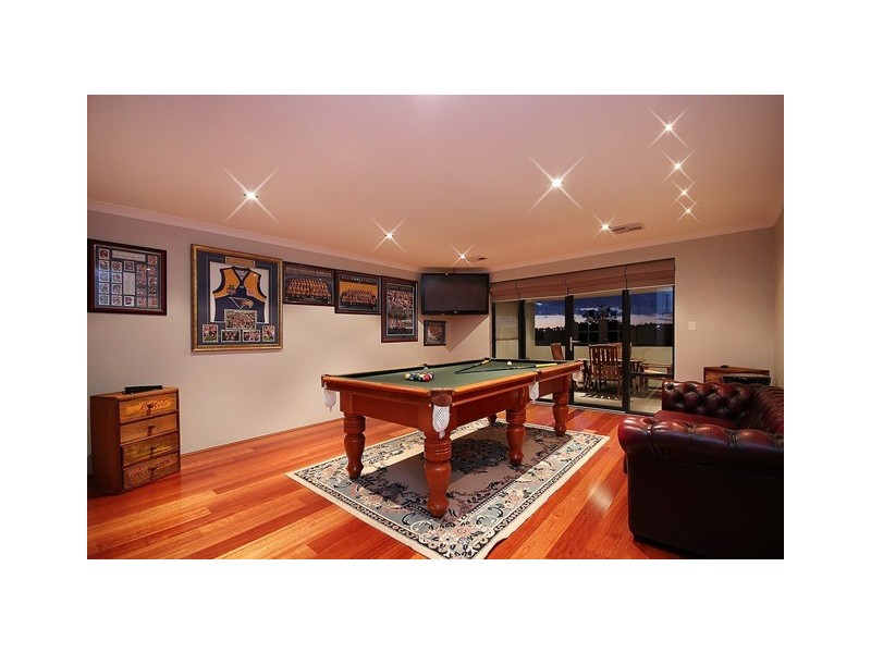 10 Tyne Cr, Wanneroo WA 6065