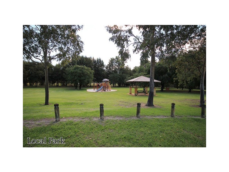 10 Tyne Cr, Wanneroo WA 6065