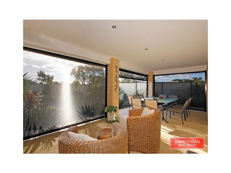 122 Golf Links Drive, Carramar WA 6031