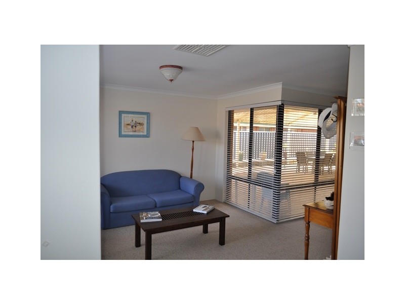 7 Geoff Russell Ave, Kinross WA 6028