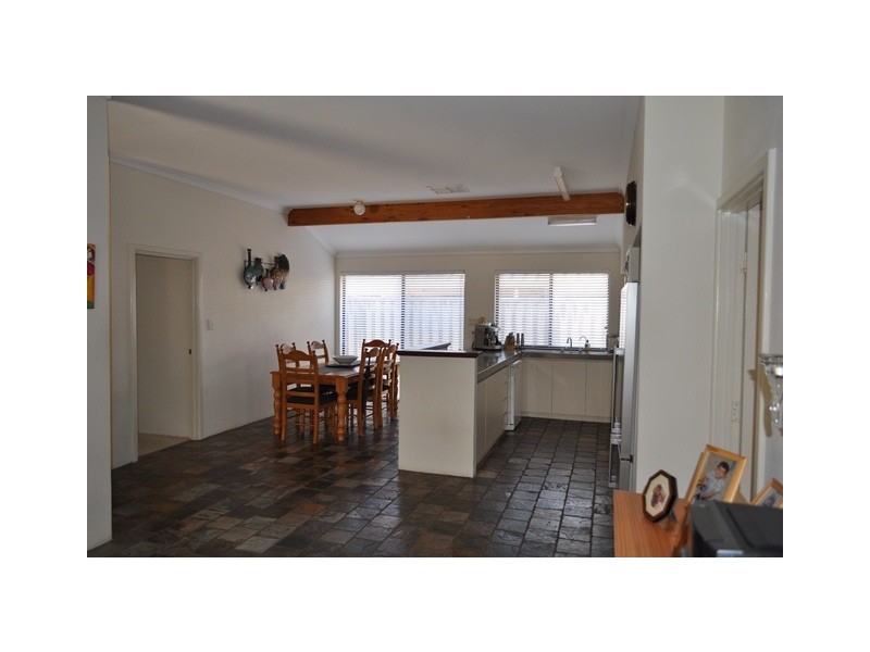 7 Geoff Russell Ave, Kinross WA 6028