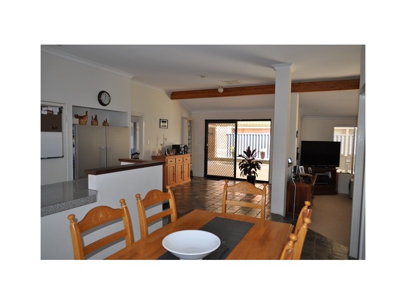 7 Geoff Russell Ave, Kinross WA 6028