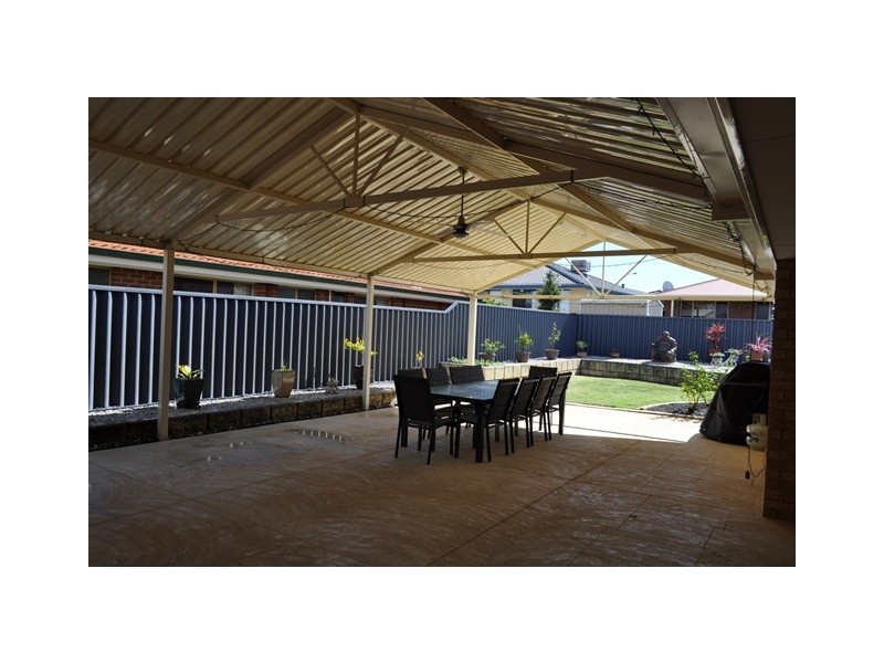 7 Geoff Russell Ave, Kinross WA 6028