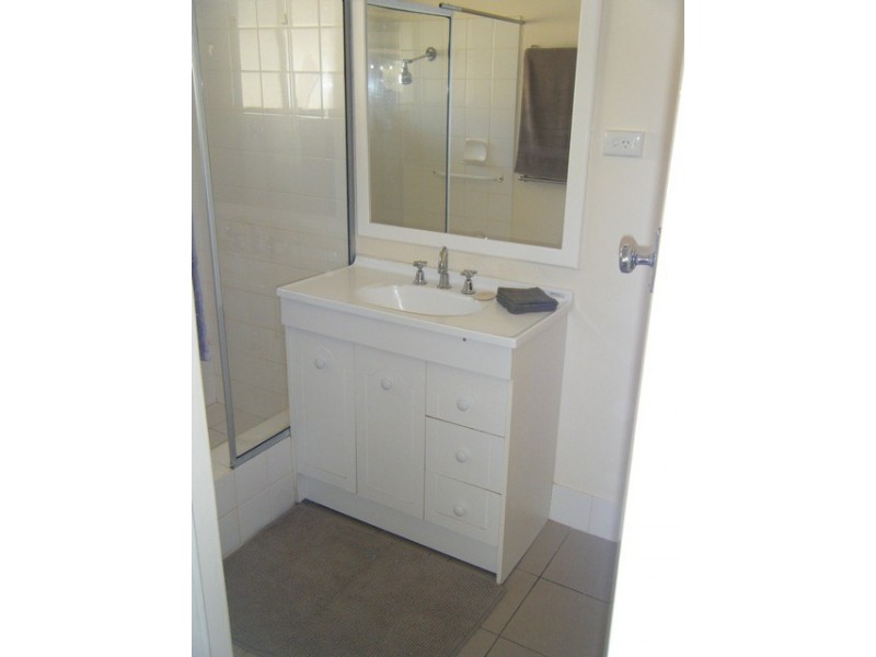 1B Sydney Hall Way, Narrogin WA 6312