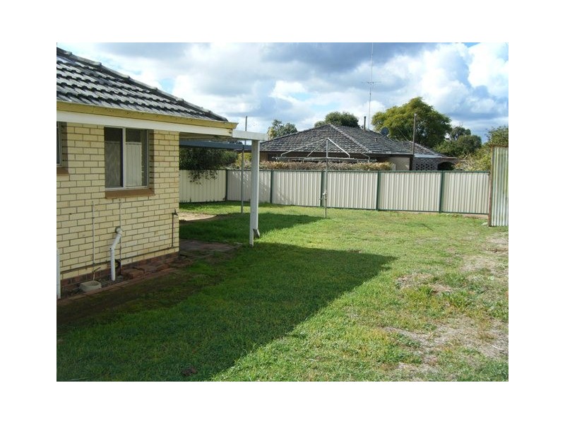 1B Sydney Hall Way, Narrogin WA 6312