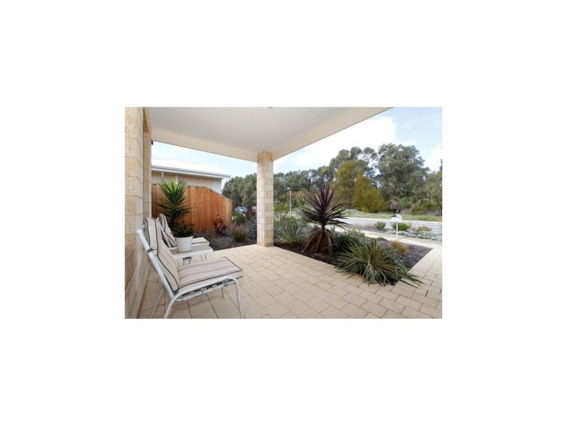 26 Spinifex Loop, Yanchep WA 6035