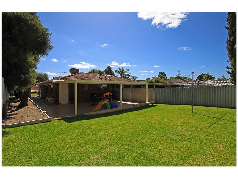 63B PILKINGTON CIRCUS, Beechboro WA 6063