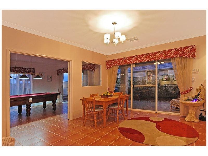 30 Benjamin Cres, Tapping WA 6065