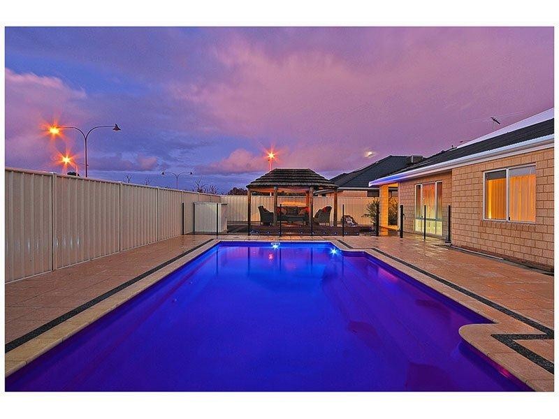30 Benjamin Cres, Tapping WA 6065